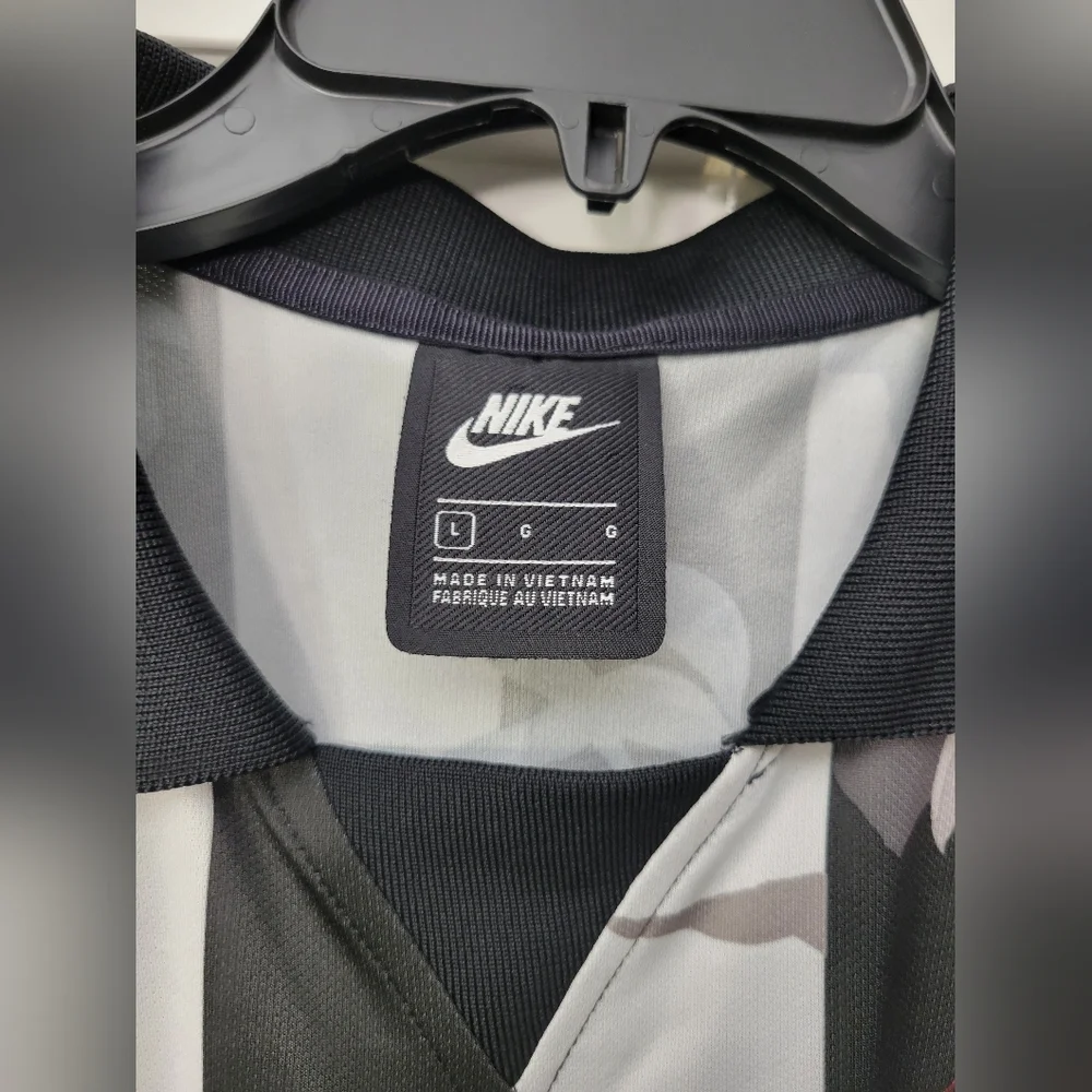 Nike t shirt - Picture 4 of 5